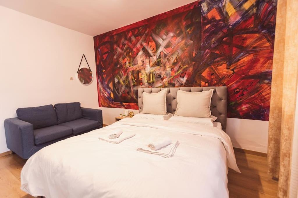 Art Studio Myslym Shyri Тирана Экстерьер фото