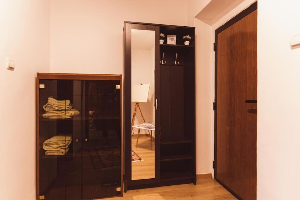 Art Studio Myslym Shyri Тирана Экстерьер фото